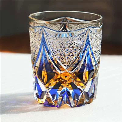 Edo Kiriko tsom iav